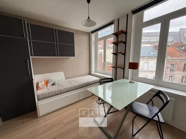Studio 1 pièce 13 m²