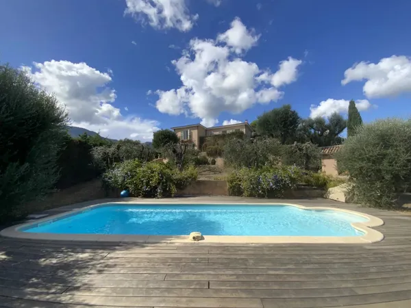 MENTON IMMOBILIER – MAISON INDÉPENDANTE 6 PIÈCES AVEC PISCINE