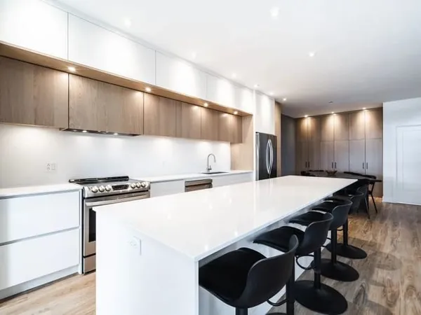 T4 EST OUEST EN ETAGE TERRASSE PARKING