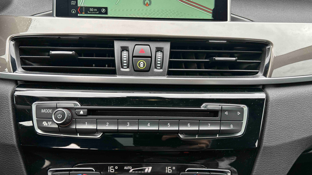 BMW X1 sDrive 18i 140 ch DKG7 — photo 20