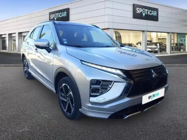Mitsubishi Eclipse cross 2.4 mivec phev 188ch instyle 4wd — photo 3
