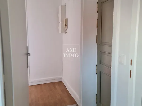 APPARTEMENT 2 PIECES - CENTRE BIEVRES