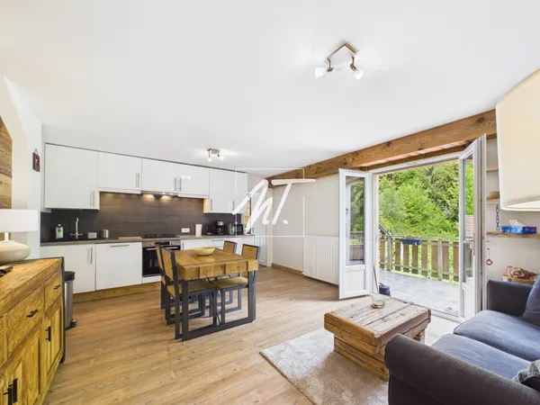 RARE : Appartement lumineux et cosy avec terrasse verdoyante !