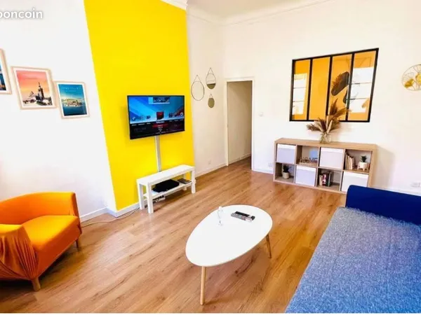 Location appartement meublé quartier Noailles 50m2