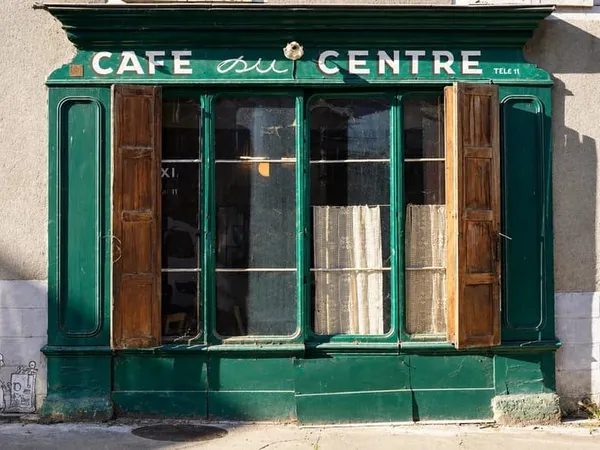 ANCIEN CAFÉ DE MASSAT - 207 M2