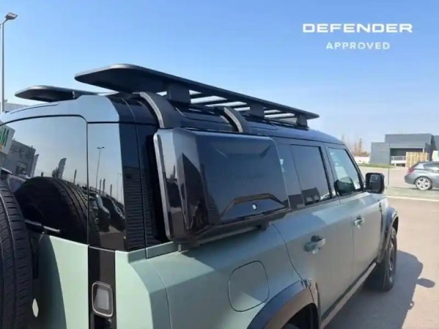 Land Rover Defender 110 2.0 p300e phev trophy edition keswick green — photo 19
