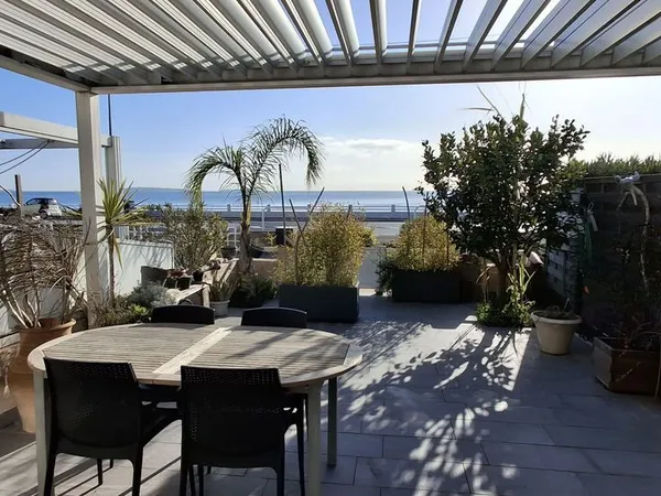 Cannes Villa Bord de Mer