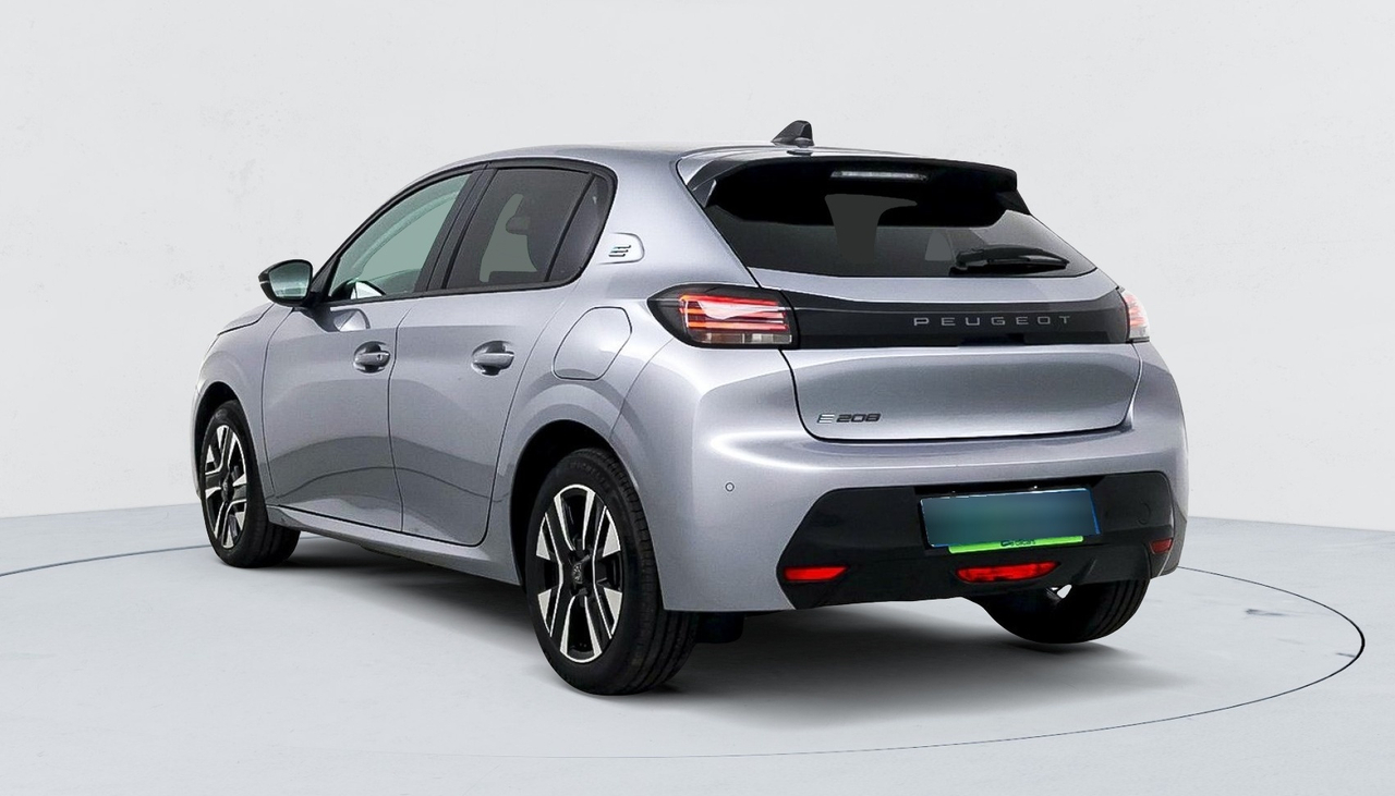 Peugeot 208 — photo 3