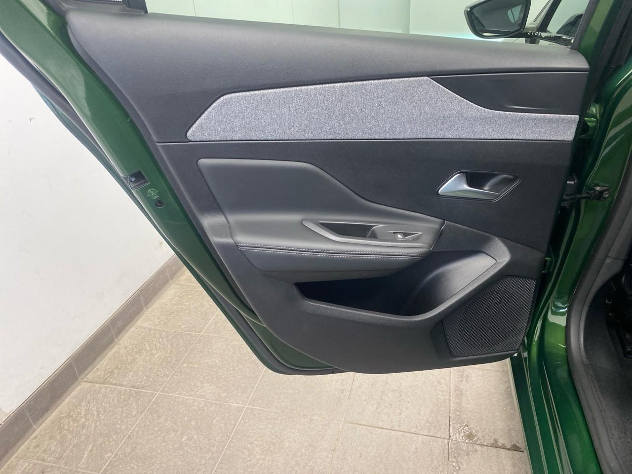 Peugeot 308 sw puretech 130ch s&s bvm6 allure pack — photo 19