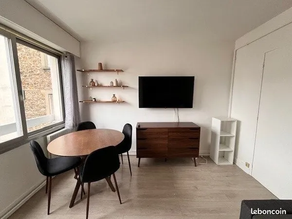 Studio 1 pièce 18 m²