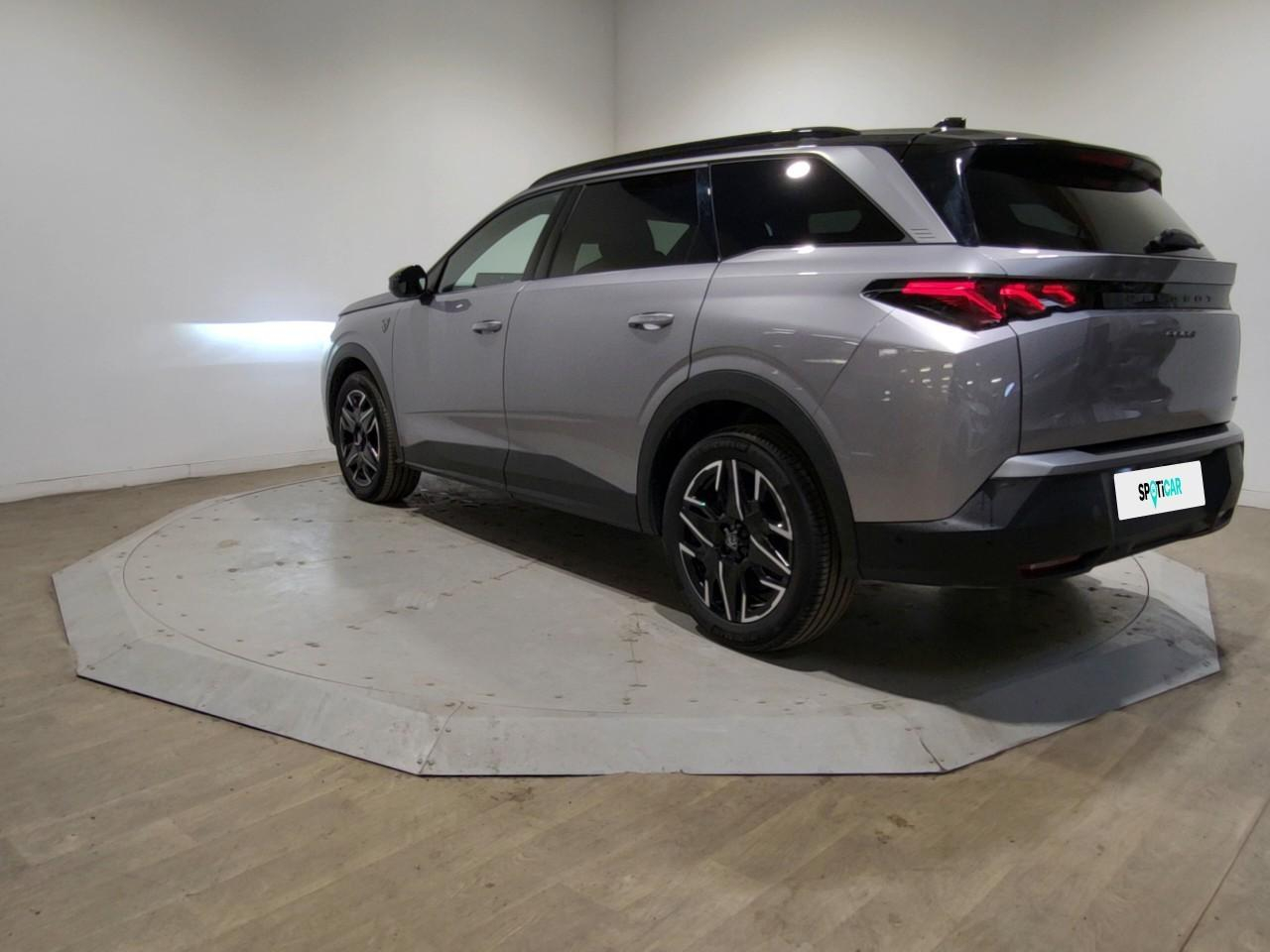 Peugeot 5008 hybrid 136 e-dcs6 gt — photo 3