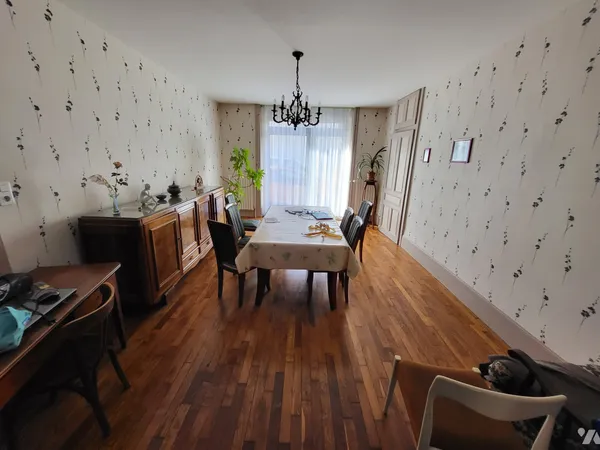 Maison 4 pièces 264 m²