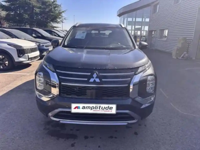 Mitsubishi Outlander 2.4 phev 306ch intense 4wd — photo 17