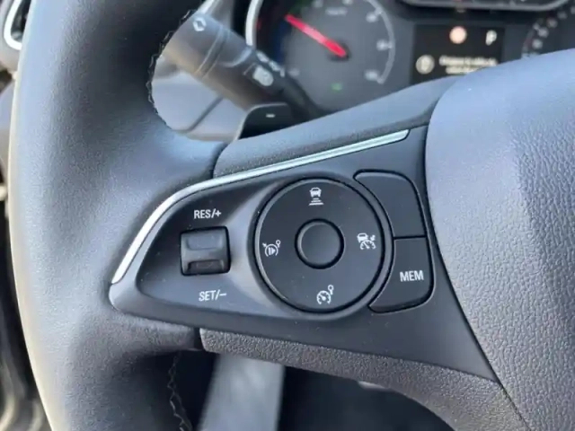 Opel Grandland X hybrid 225ch ultimate 10cv — photo 14