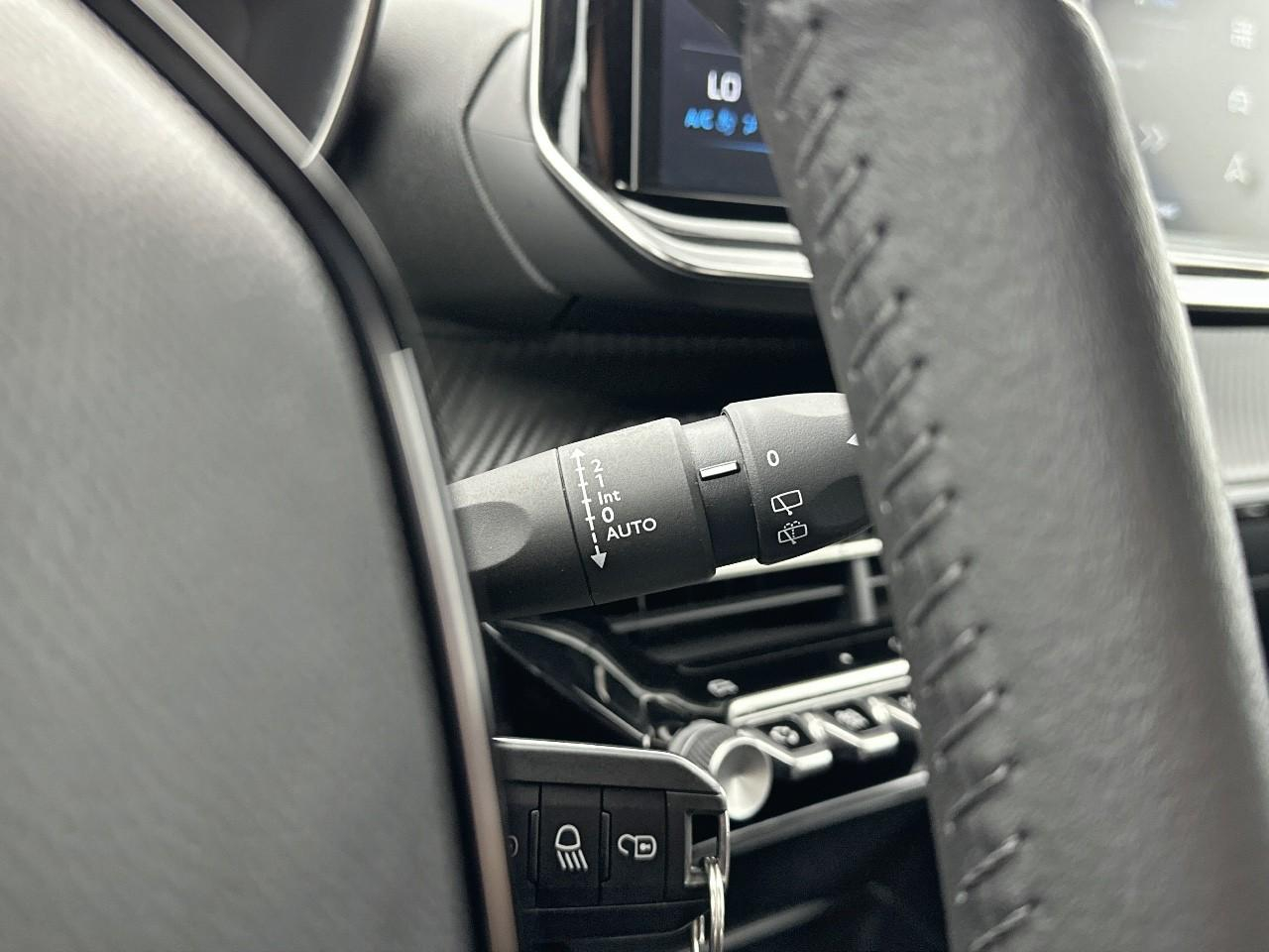 Peugeot 2008 100 s&s bvm6 style — photo 20