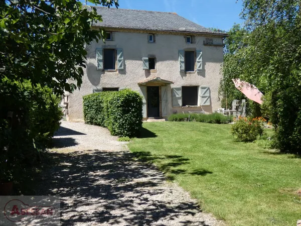 Propriété 7 pièces 148 m²