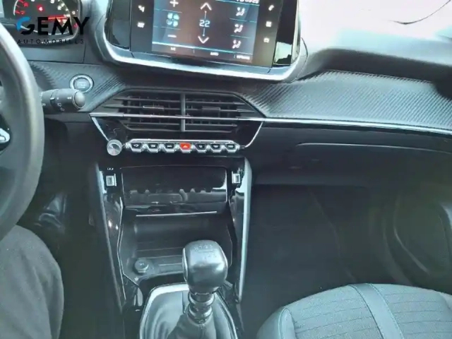 Peugeot 2008 puretech 130 s&amp;s bvm6 — photo 15