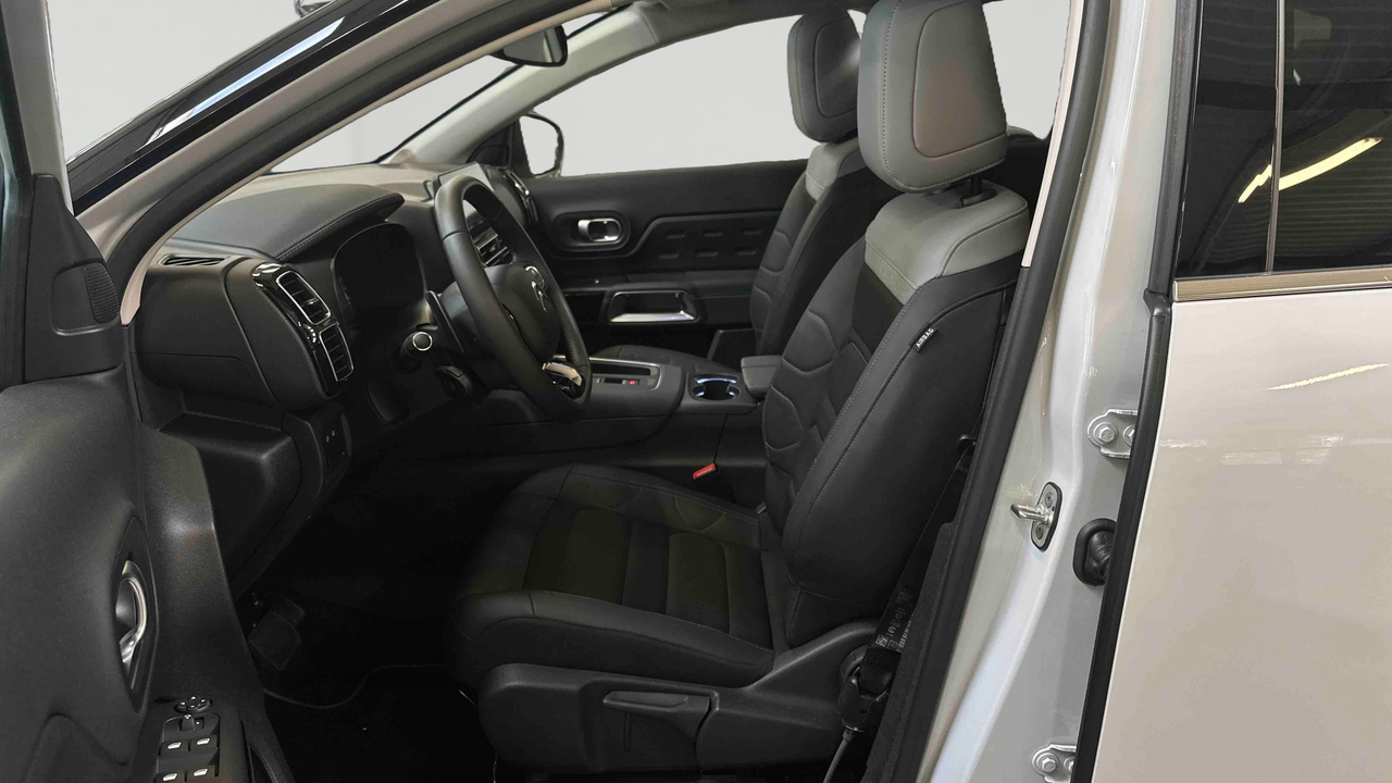 Citroen C5 Aircross Hybride 136 e-DCS6 — photo 28
