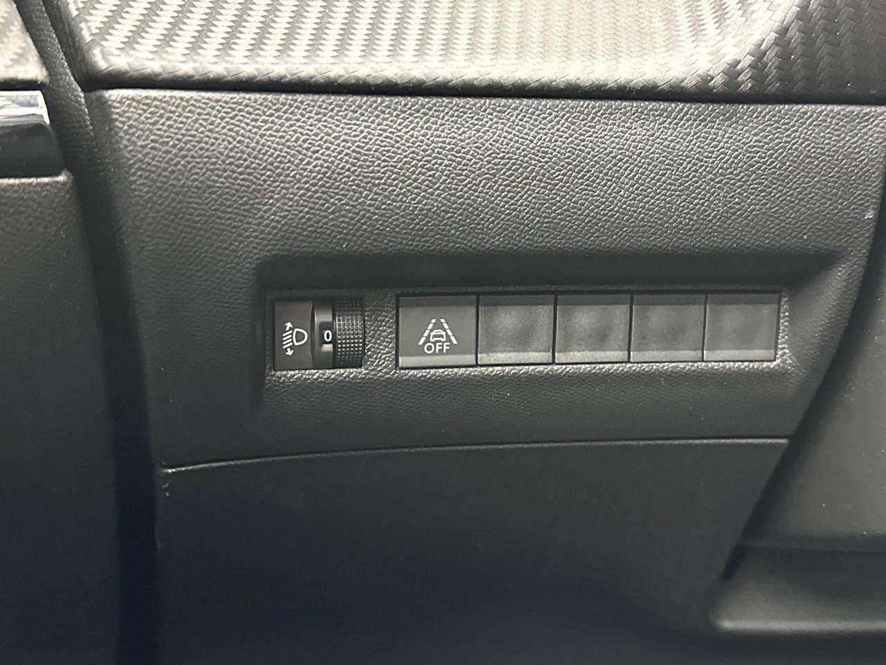 Peugeot 2008 puretech 130 s&s eat8 allure — photo 16