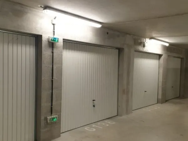 Garage Challans au sein d'une résidence services sénior LE PARC DES MARZELLES exclusivement réservé 