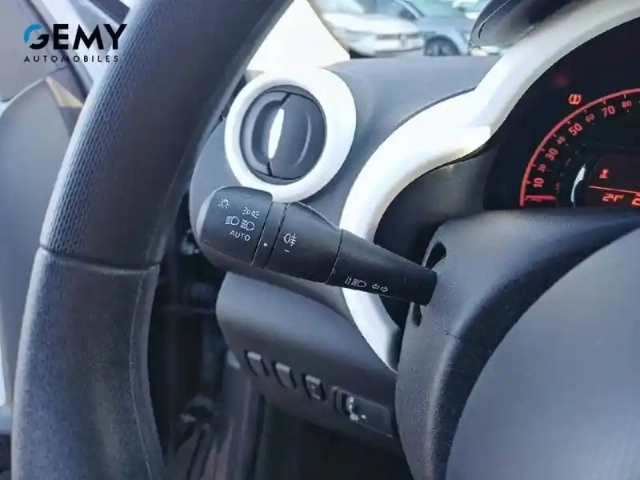 Renault Twingo iii sce 65 - 21 — photo 14