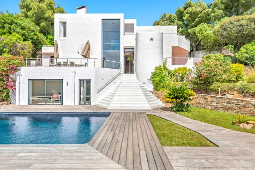 Maison et villa de prestige Vente Le Lavandou   3328000€