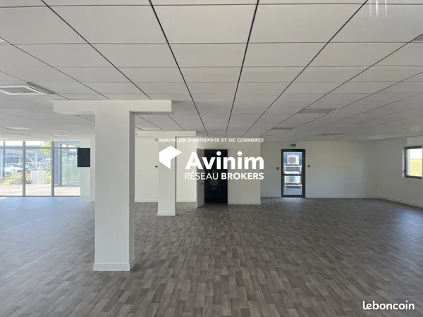 Bureaux 242 m² Pont-du-Château