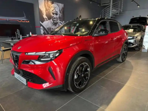 Alfa Romeo Junior elettrica 156ch speciale