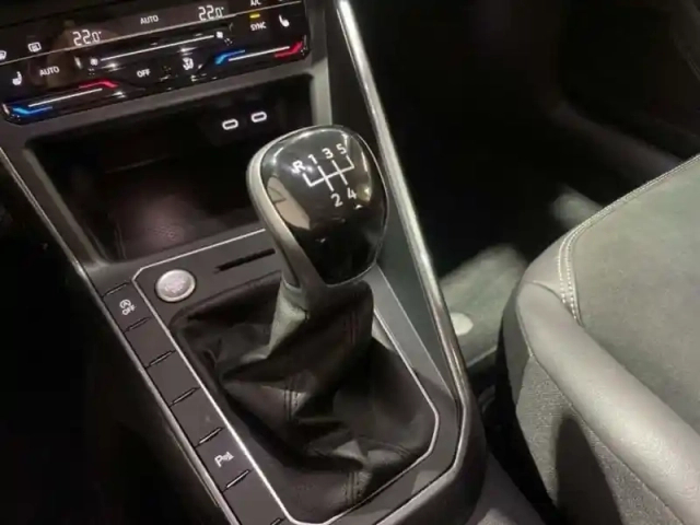 Volkswagen Polo 1.0 tsi 95 s&amp;s bvm5 style — photo 9