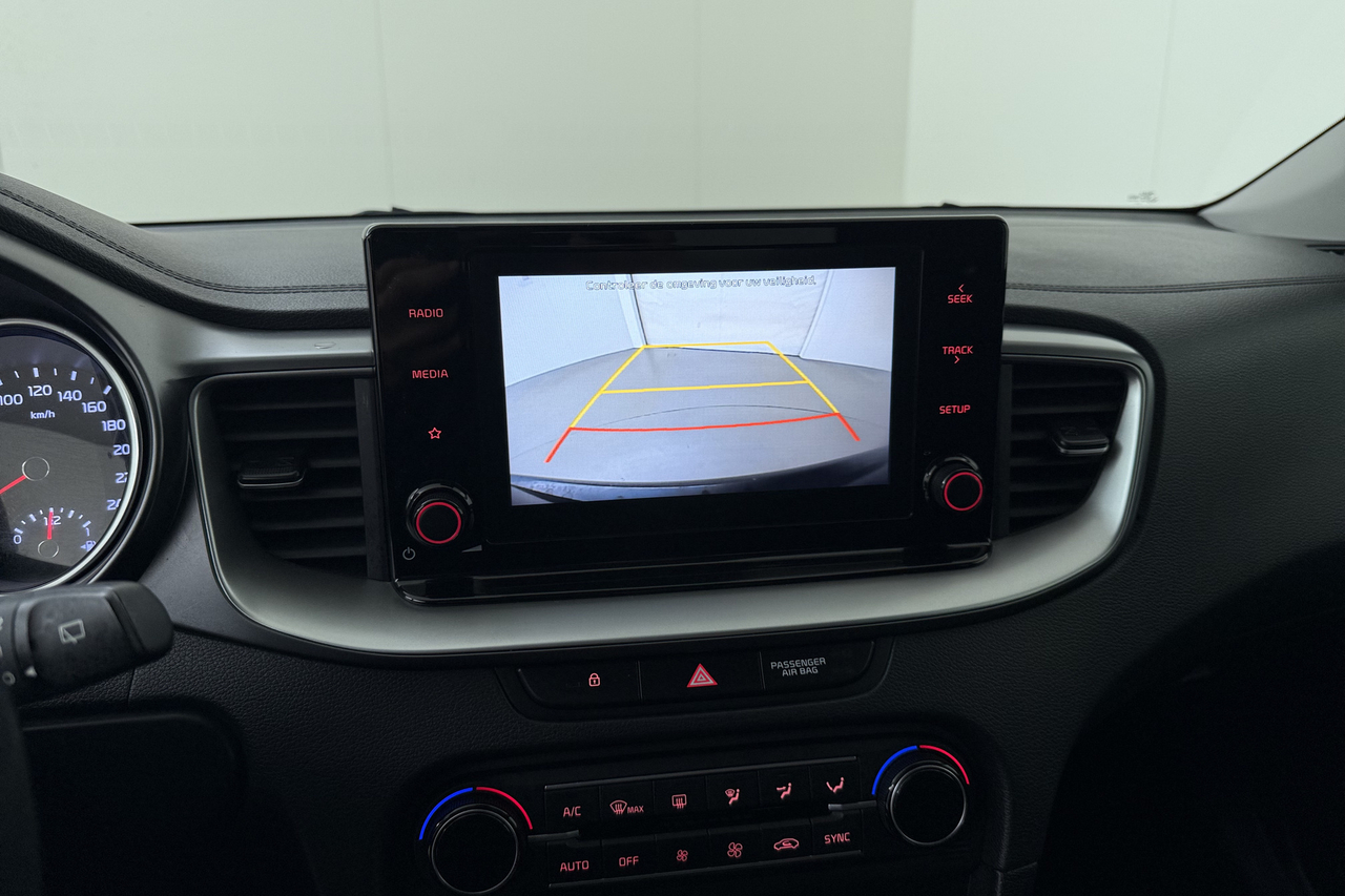 Kia Xceed — photo 13