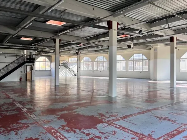 Bureau 1789 m²