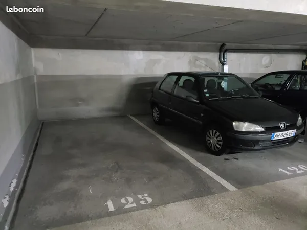 Place de parking à louer