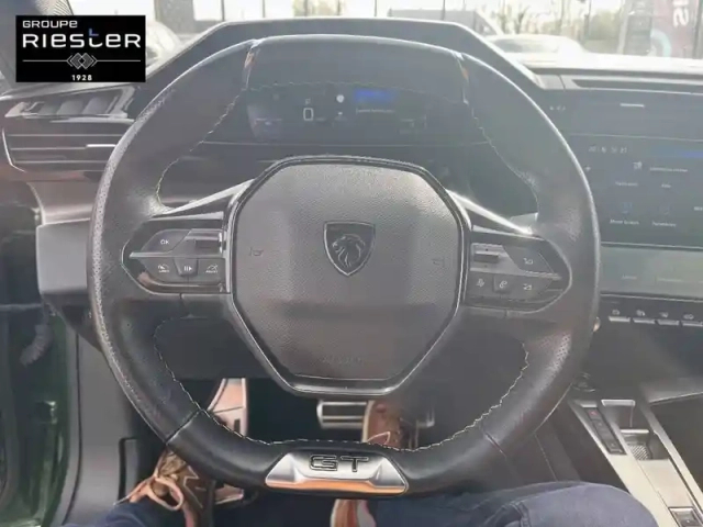 Peugeot 308 phev 180 e-eat8 — photo 29