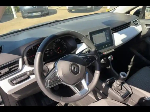 Renault Clio 1.0 tce 90ch evolution — photo 13