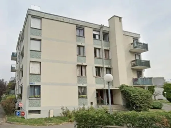 94400 VITRY APPARTEMENT 3 PIECES 59.60 M² AVEC UN PARKING ET UNE CAVE