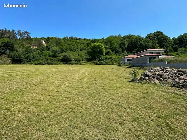 Terrain 1234 m² Polignac