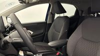 Toyota Yaris 116h Design 5p MY22 — photo 12
