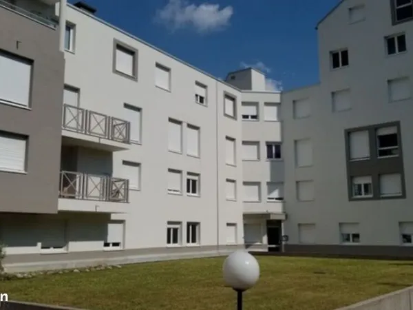 Particulier loue T1 semi- meublé à Grenoble