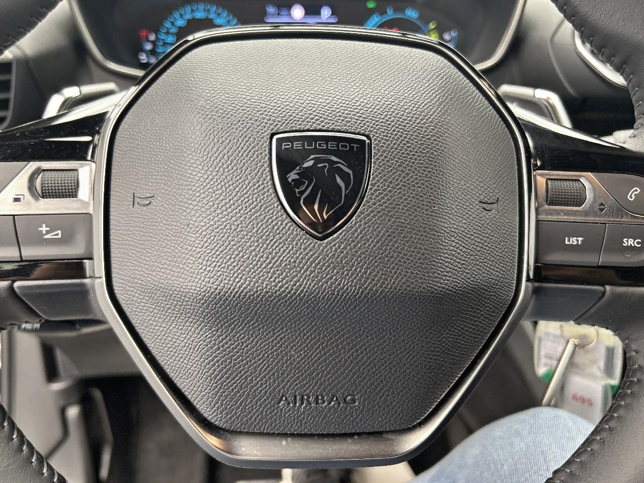 Peugeot 2008 hybrid 145 e-dcs6 style — photo 24