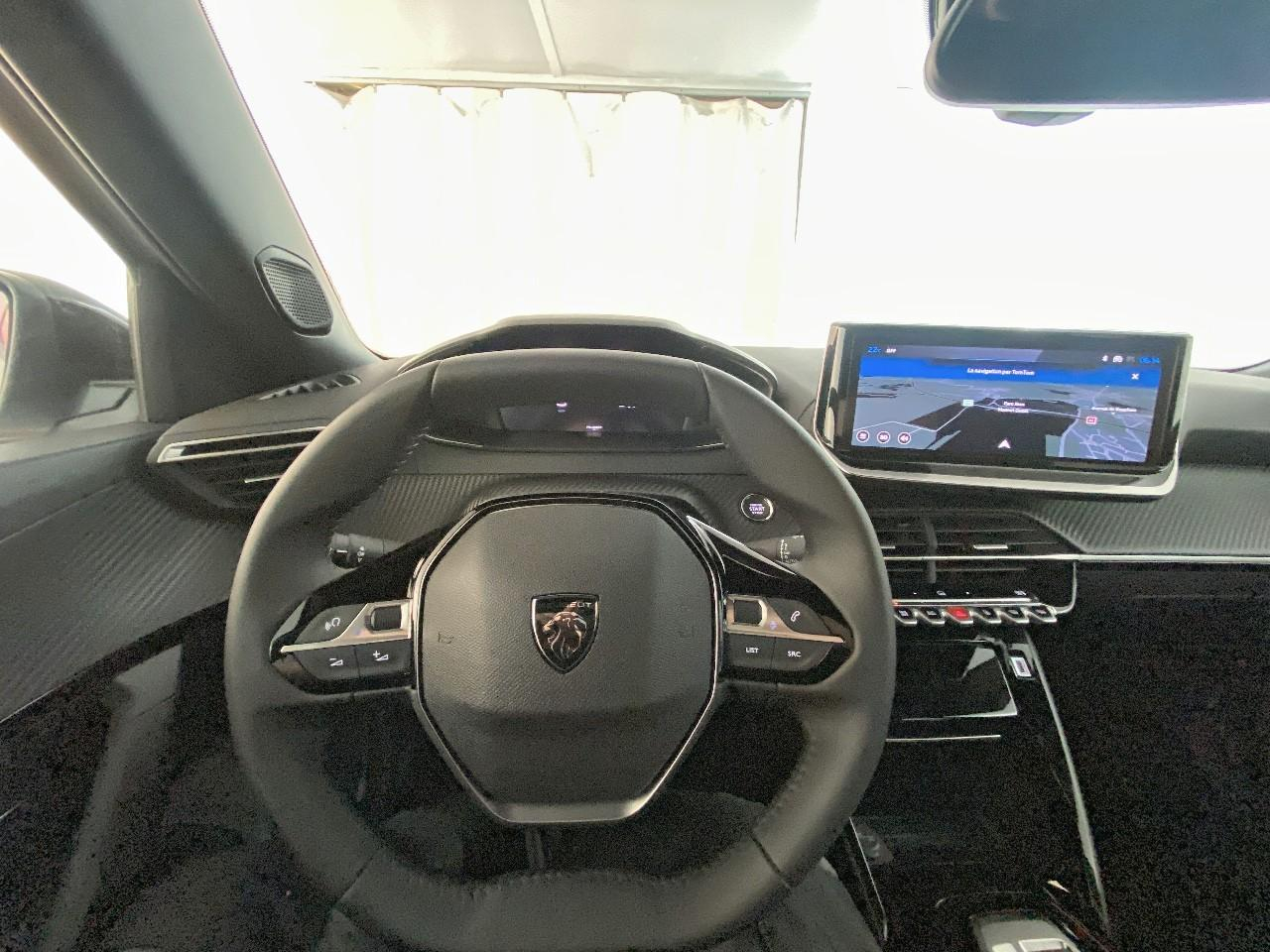 Peugeot 2008 hybrid 145 ch e-dcs6 allure — photo 12