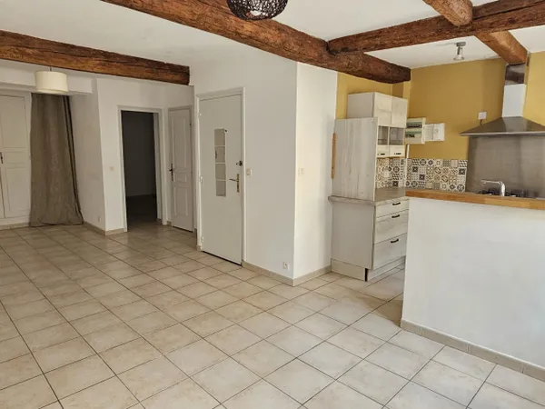 La seyne sur mer , centre ancien, appartement type 2 de 46 m