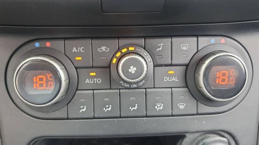Nissan Qashqai 1.6 dCi 130 - N-Connecta – 2013 – 84139 km – Diesel – Boîte Manuelle — photo 35