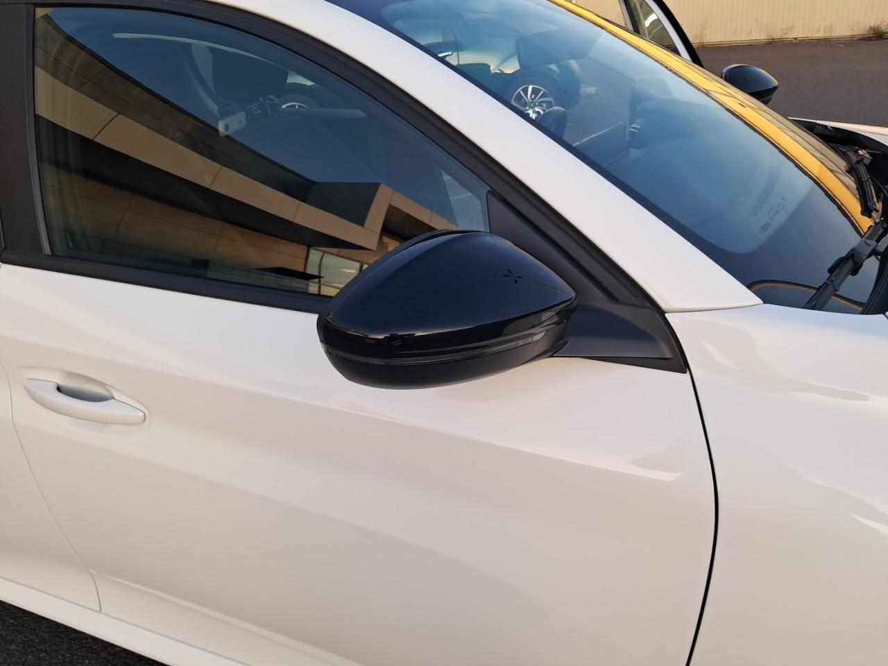 Peugeot 208 puretech 75 s&s bvm5 active pack — photo 27