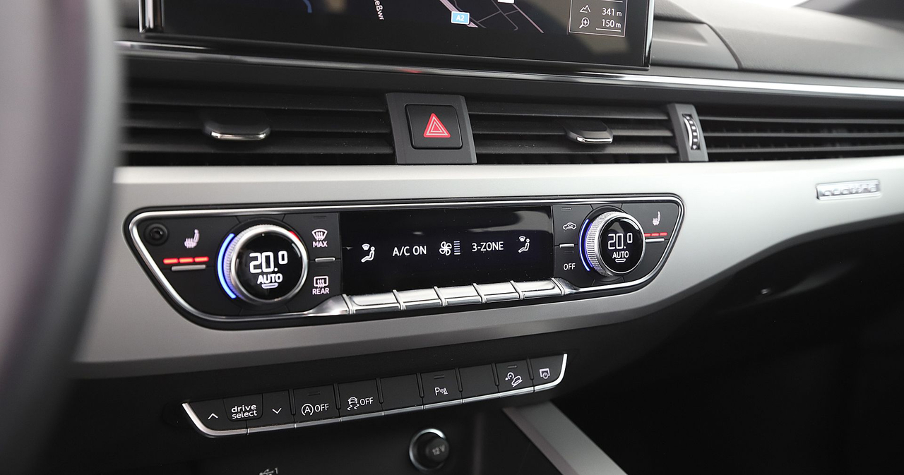 Audi A4 Allroad — photo 23