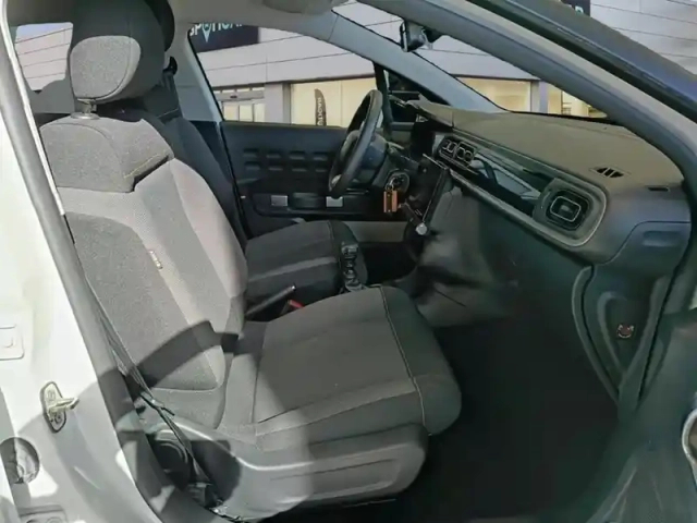 Citroën C3 puretech 110 ch bvm6 max — photo 9