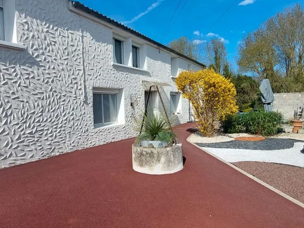 Maison 8 pièces 179 m²
