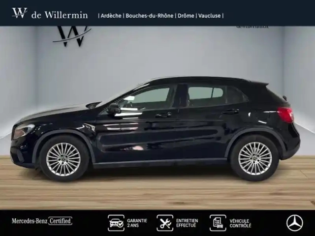 Mercedes Gla 180 intuition — photo 28