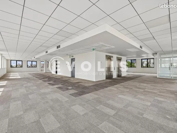 Bureaux 863 m²