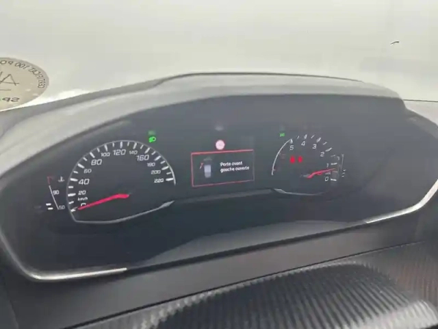 Peugeot 208 puretech 75 s&amp;s bvm5 — photo 10
