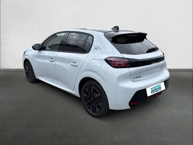 Peugeot 208 electrique 136 ch 50 kwh — photo 7